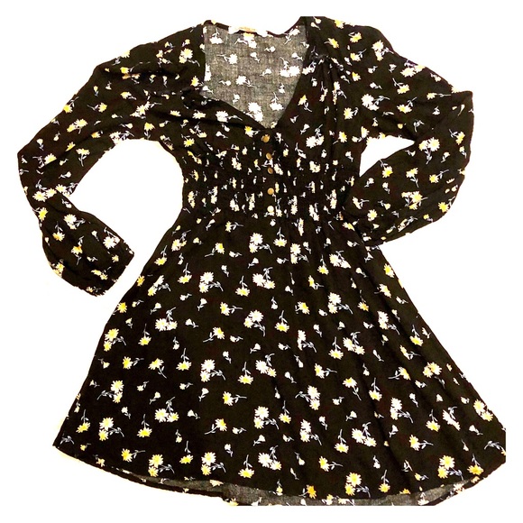 American Rag Dresses & Skirts - ❌SOLD❌ American Rag long sleeved floral mini dress